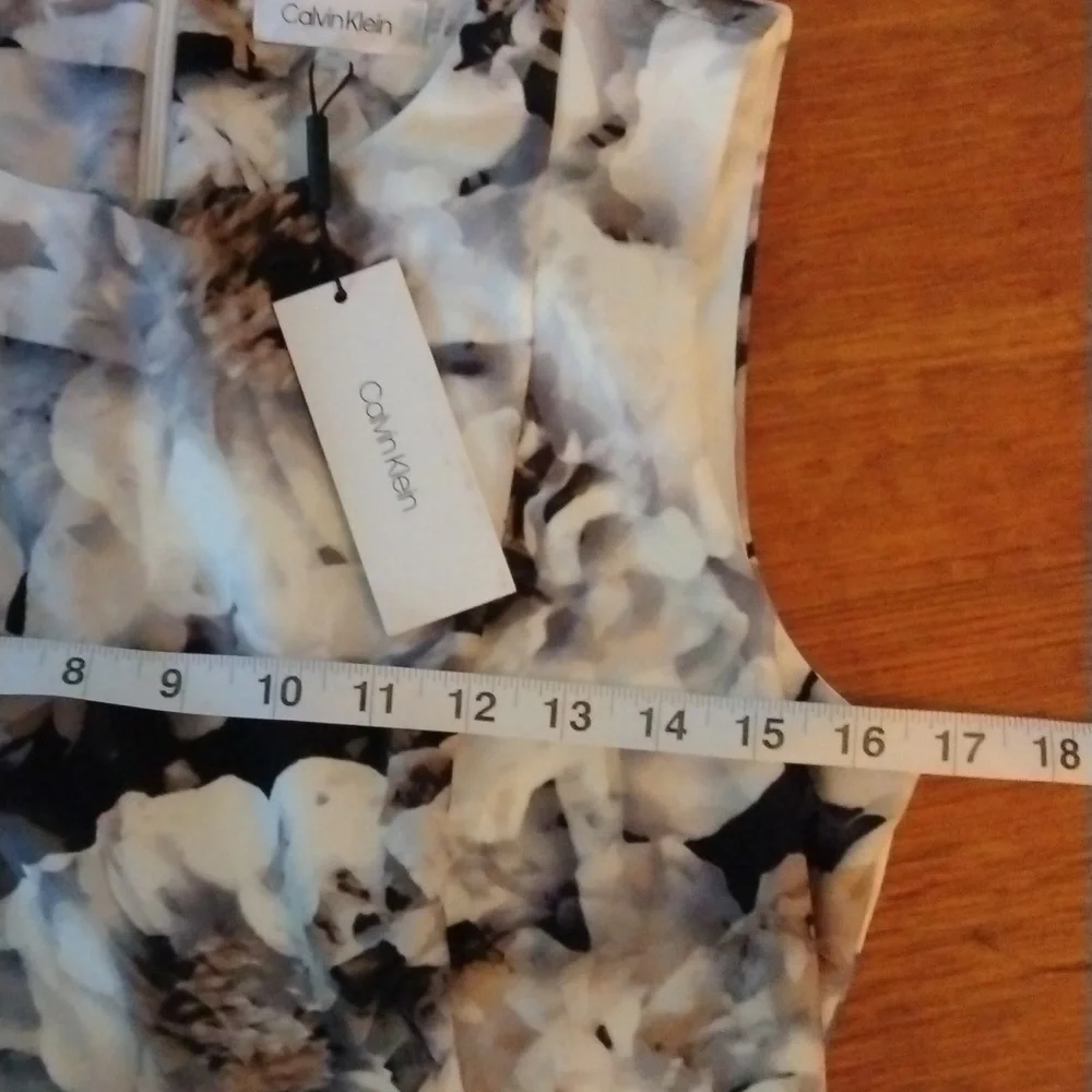 NWT Calvin Klein floral dress. Beautiful style and neutral colors for Fall. - Picture 11 of 15
